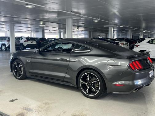 2017 Ford Mustang GT Premium