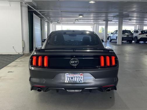 2017 Ford Mustang GT Premium