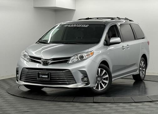 2020 Toyota Sienna XLE