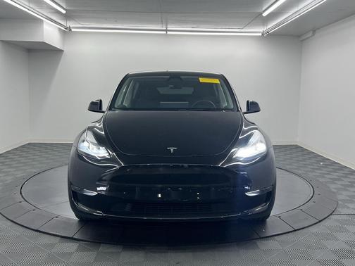 2024 Tesla Model Y Long Range Dual Motor All-Wheel Drive