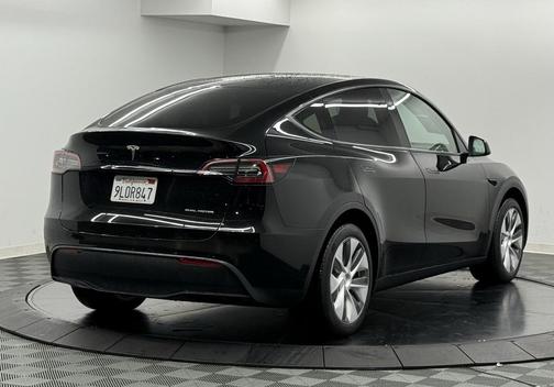 2024 Tesla Model Y Long Range Dual Motor All-Wheel Drive