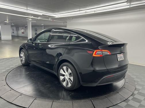 2024 Tesla Model Y Long Range Dual Motor All-Wheel Drive