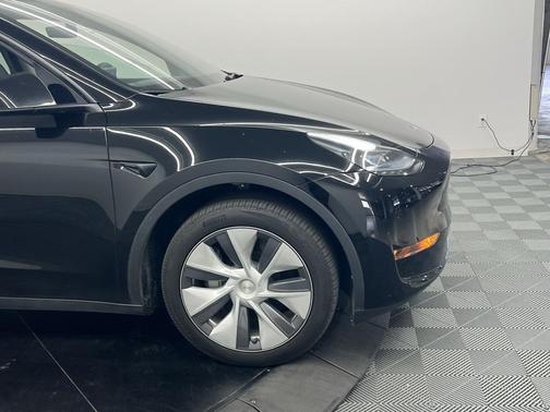 2024 Tesla Model Y Long Range Dual Motor All-Wheel Drive