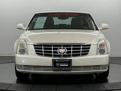 2011 Cadillac DTS Base