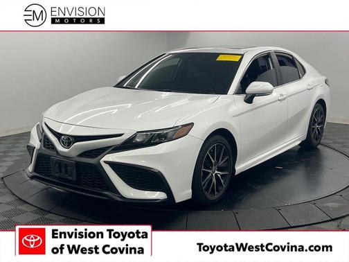 Super White 2021 Toyota Camry SE