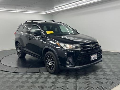 2018 Toyota Highlander SE