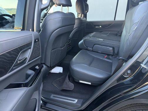 2024 Lexus LX 600 Premium