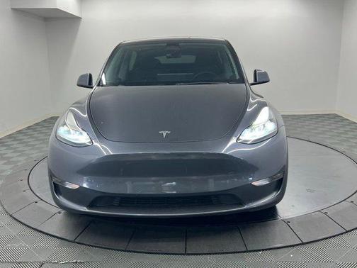 Midnight Silver Metallic 2023 Tesla Model Y Performance Dual Motor All-Wheel Drive