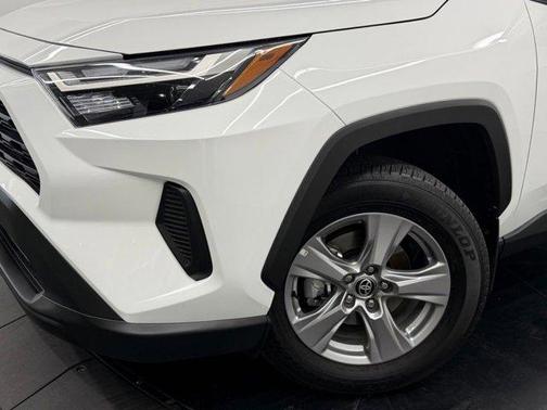Ice 2025 Toyota RAV4 XLE