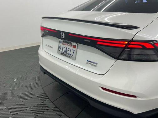 Platinum White Pearl 2024 Honda Accord Hybrid Sport