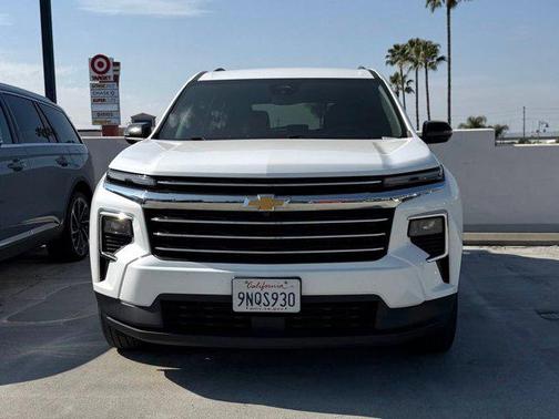 2025 Chevrolet Traverse LT