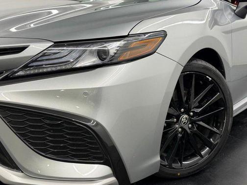 Celestial Silver Metallic/Midnight Black Metallic 2023 Toyota Camry XSE