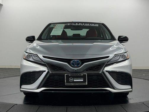 Celestial Silver Metallic/Midnight Black Metallic 2023 Toyota Camry XSE