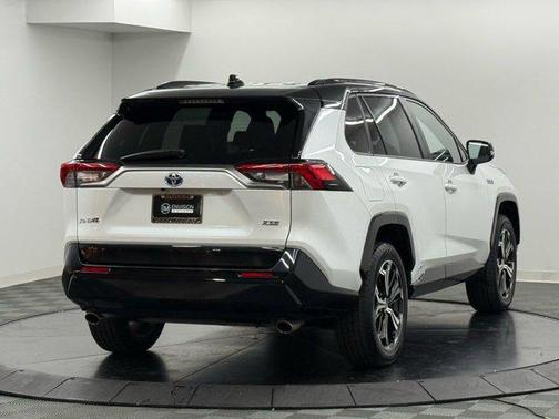 2024 Toyota RAV4 Prime XSE