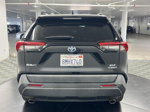 2019 Toyota RAV4 Hybrid XLE