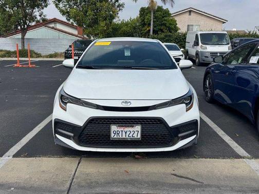 Super White 2021 Toyota Corolla SE