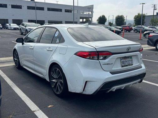 Super White 2021 Toyota Corolla SE