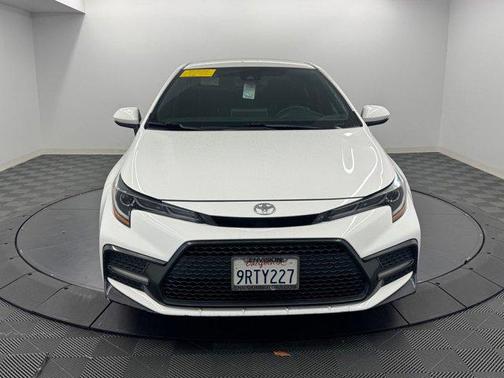 Super White 2021 Toyota Corolla SE