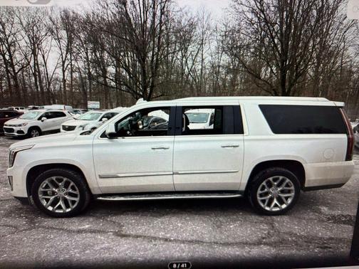 2017 Cadillac Escalade ESV Luxury