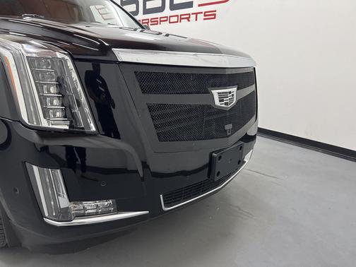 2018 Cadillac Escalade ESV Luxury