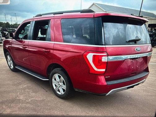 Rapid Red Metallic Tinted Clearcoat 2020 Ford Expedition XLT