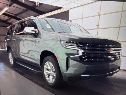2023 Chevrolet Suburban Premier