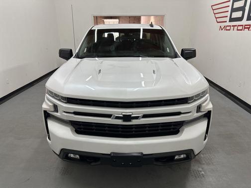 Iridescent Pearl Tricoat 2020 Chevrolet Silverado 1500 RST