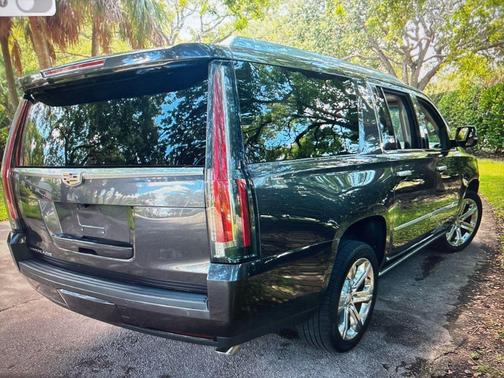 Dark Granite Metallic 2018 Cadillac Escalade ESV Premium Luxury