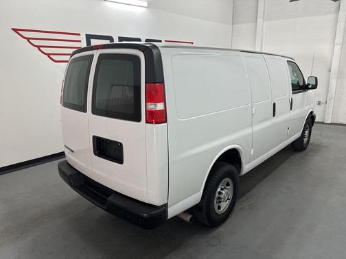 2020 Chevrolet Express 2500 RWD 2500 Regular Wheelbase WT