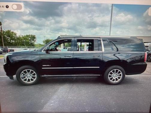2017 GMC Yukon XL Denali