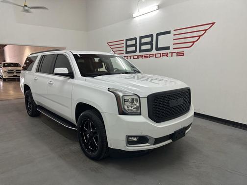 Summit White 2019 GMC Yukon XL SLT