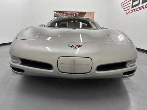 2000 Chevrolet Corvette Base