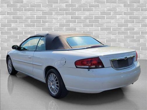 2004 Chrysler Sebring Base