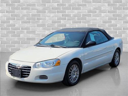 2004 Chrysler Sebring Base