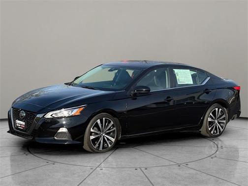 2022 Nissan Altima SR FWD