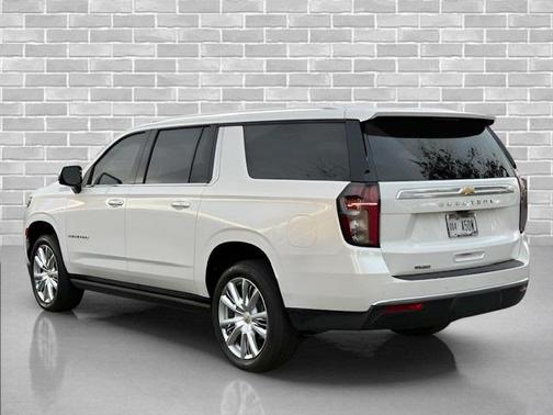 2024 Chevrolet Suburban 4WD High Country