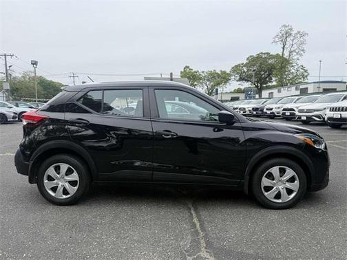 2018 Nissan Kicks S