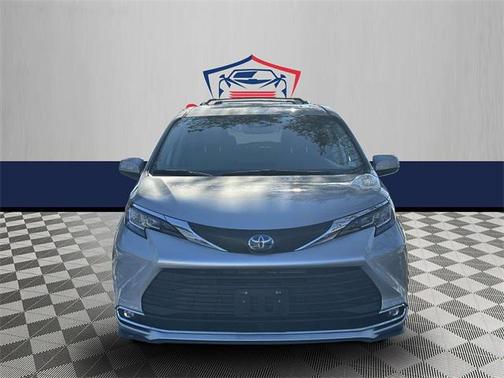 2021 Toyota Sienna XLE 7 Passenger