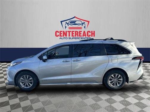 2021 Toyota Sienna XLE 7 Passenger