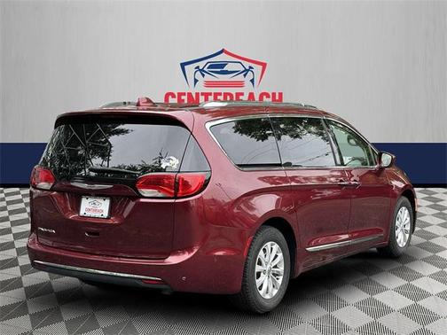 2018 Chrysler Pacifica Touring-L