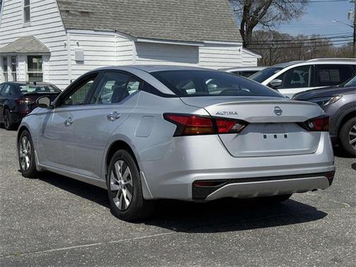2022 Nissan Altima S FWD