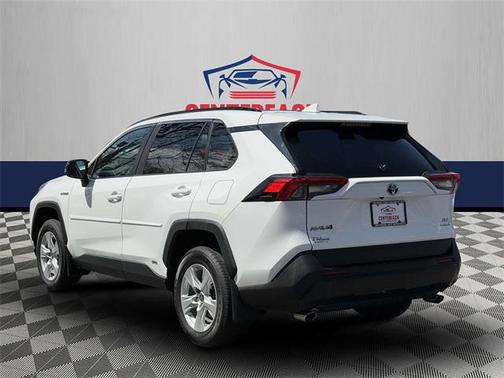 2021 Toyota RAV4 Hybrid XLE