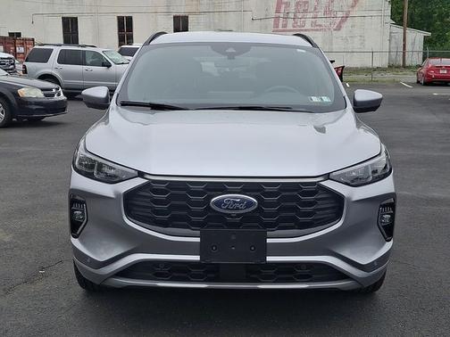 ICONIC SILVER METALLIC 2023 Ford Escape ST-LINE ELITE