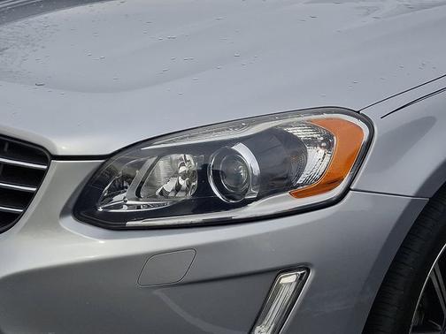 2017 Volvo XC60 T6 INSCRIPTION