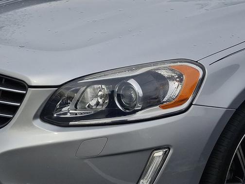 2017 Volvo XC60 T6 INSCRIPTION