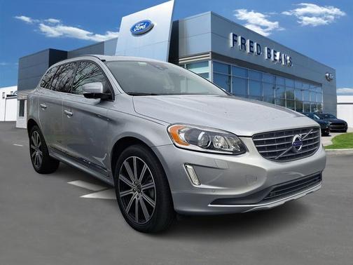 2017 Volvo XC60 T6 INSCRIPTION