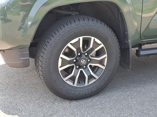 2021 Toyota Tacoma TRD SPORT