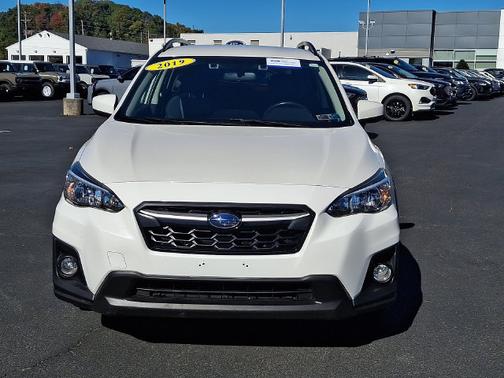 Crystal White Pearl 2019 Subaru Crosstrek 2.0I PREMIUM