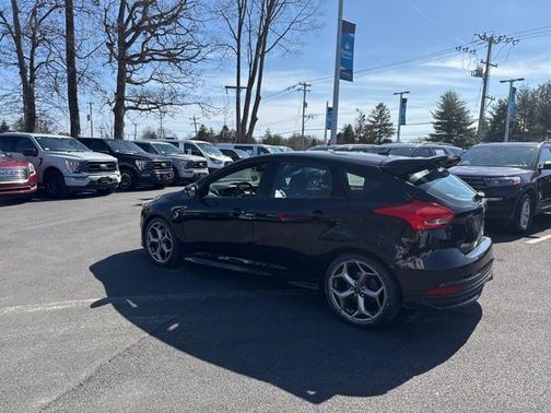 SHADOW BLACK 2017 Ford Focus BASE