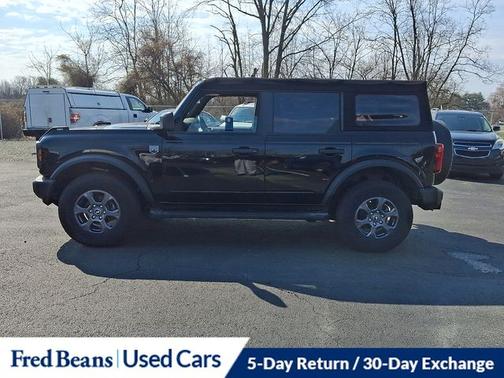 SHADOW BLACK 2023 Ford Bronco